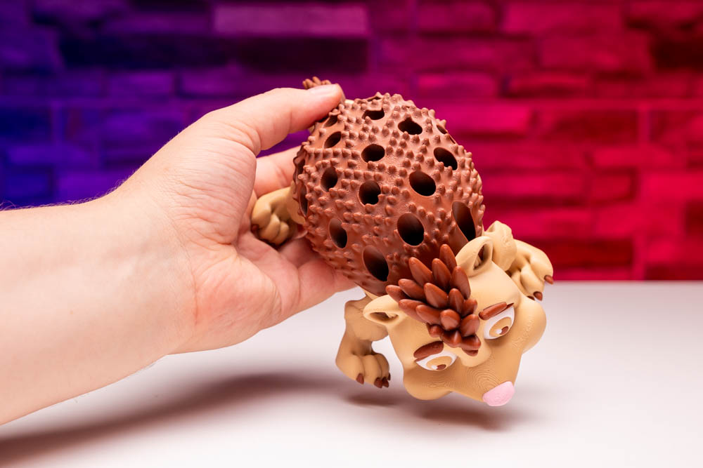 3D Print King Articulated Multicolor Hedgehog Pen Holder STL for download